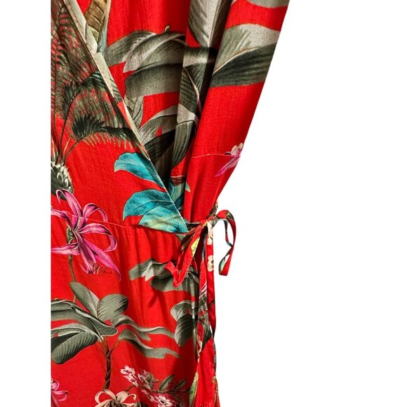 ✌️ 2/$40 ✌️ Italian Designer Red Floral Tie Wrap Dress with Ruffled Hem sz L - Picture 2 of 8